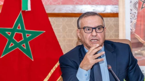 عامل بوجدور يترأس اجتماع اللجنة الإقليمية للرياضة ويشرف على توقيع اتفاقية لدعم النقل الرياضي