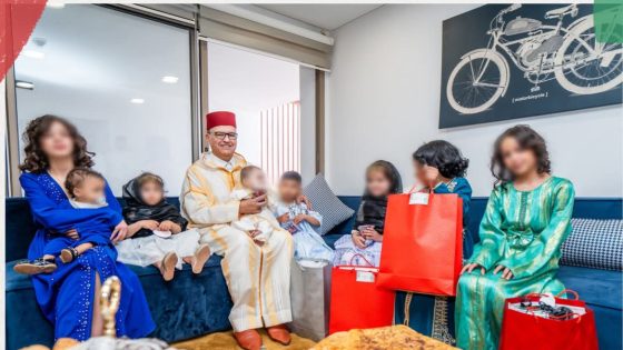 عامل إقليم بوجدور يشارك أطفال مركز للا أمينة فرحة العيد