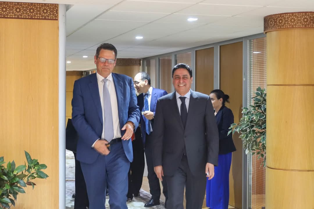 عمر حجيرة يستقبل سفير مملكة النرويج لتعزيز التعاون التجاري بين المغرب والنرويج