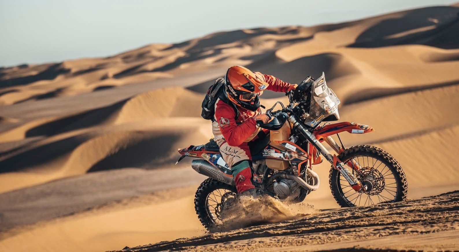 ابن الأقاليم الجنوبية هشام الغيث يرفع راية المملكة في ثاني أكبر رالي عالمي