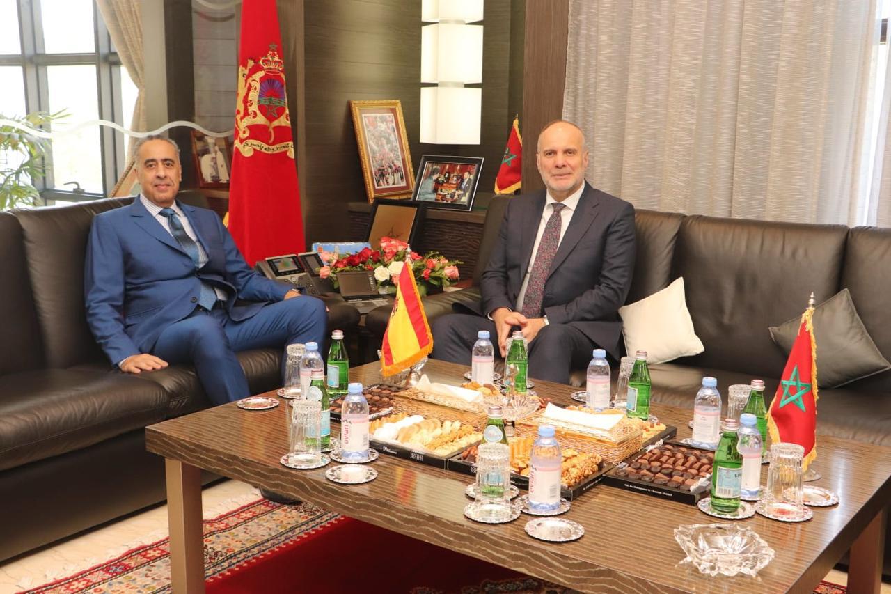 المغرب وإسبانيا يعززان شراكتهما الأمنية في أول زيارة دولية للمسؤول الاستخباراتي الإسباني الجديد