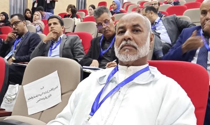 حضور المستشار الجماعي لسياد الإدريسي في الندوة الوطنية حول التكوين المستمر بالعيون