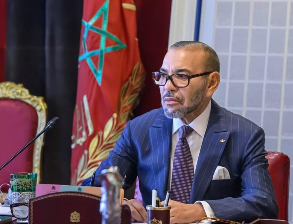 الملك محمد السادس يترأس مجلسًا وزاريًا هامًا: مصادقات وتعيينات لتعزيز السياسات العمومية
