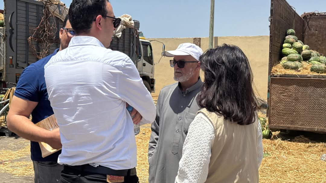 حملة ميدانية بالعيون تسفر عن حجز وإتلاف البطيخ الفاسد بسوق الجملة