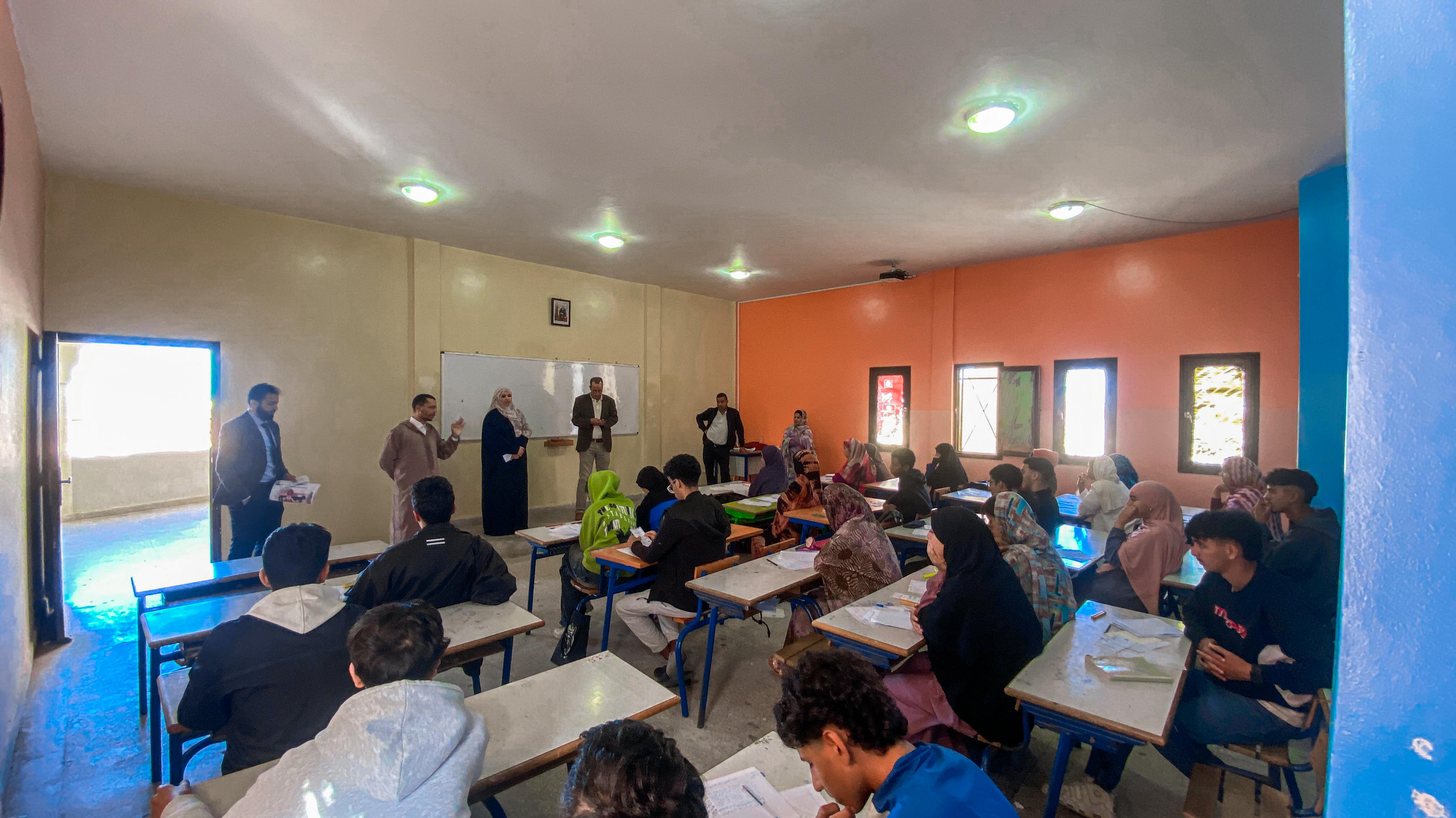 زيارة تحسيسية ببوجدور لترسيخ قيم النزاهة ومحاربة الغش في المؤسسات التعليمية”