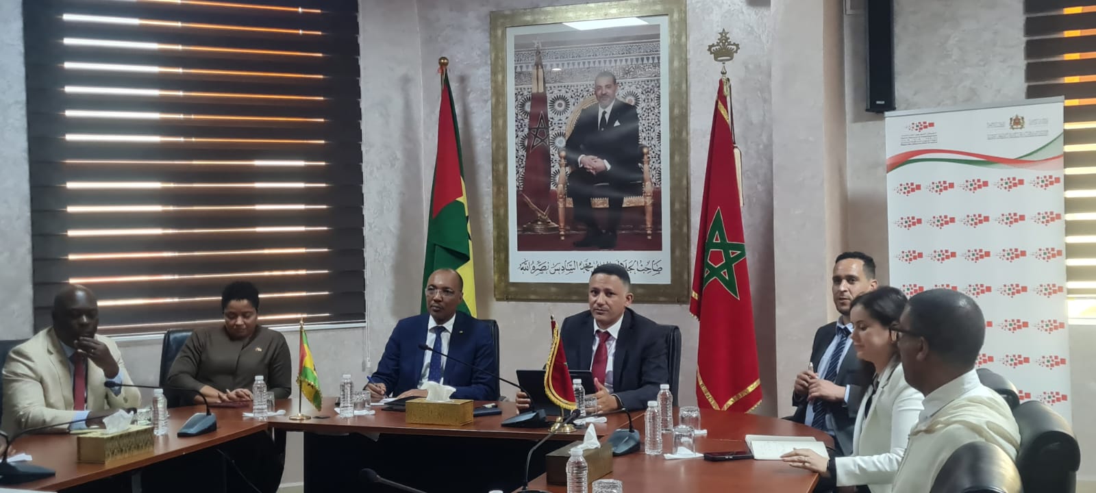 وفد اقتصادي رفيع المستوى من ساوتومي وبرينسيب يبحث فرص الشراكات وتبادل الخبرات بمدينة العيون