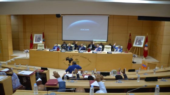 دورة يوليوز لمجلس جهة العيون تنطلق بمناقشة مشاريع تنموية وإشادة بالموقف البريطاني الداعم لمقترح الحكم الذاتي