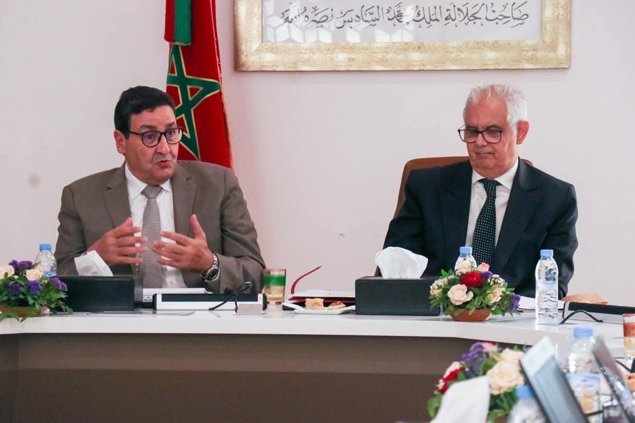 الوزير عبد الصمد قيوح يؤكد التزام وزارة النقل بمواكبة مشروع ميناء الداخلة الأطلسي