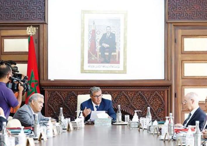 رئاسة الحكومة ترفض تعيينات في مناصب عليا بسبب غياب الكفاءة وتكافؤ الفرص