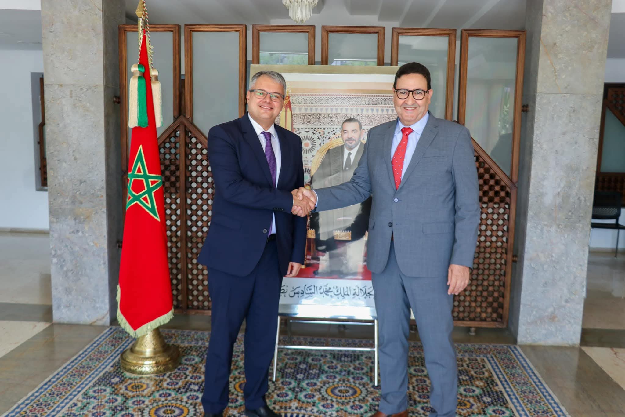 المغرب وأذربيجان يعززان تعاونهما في مجالي النقل واللوجيستيك