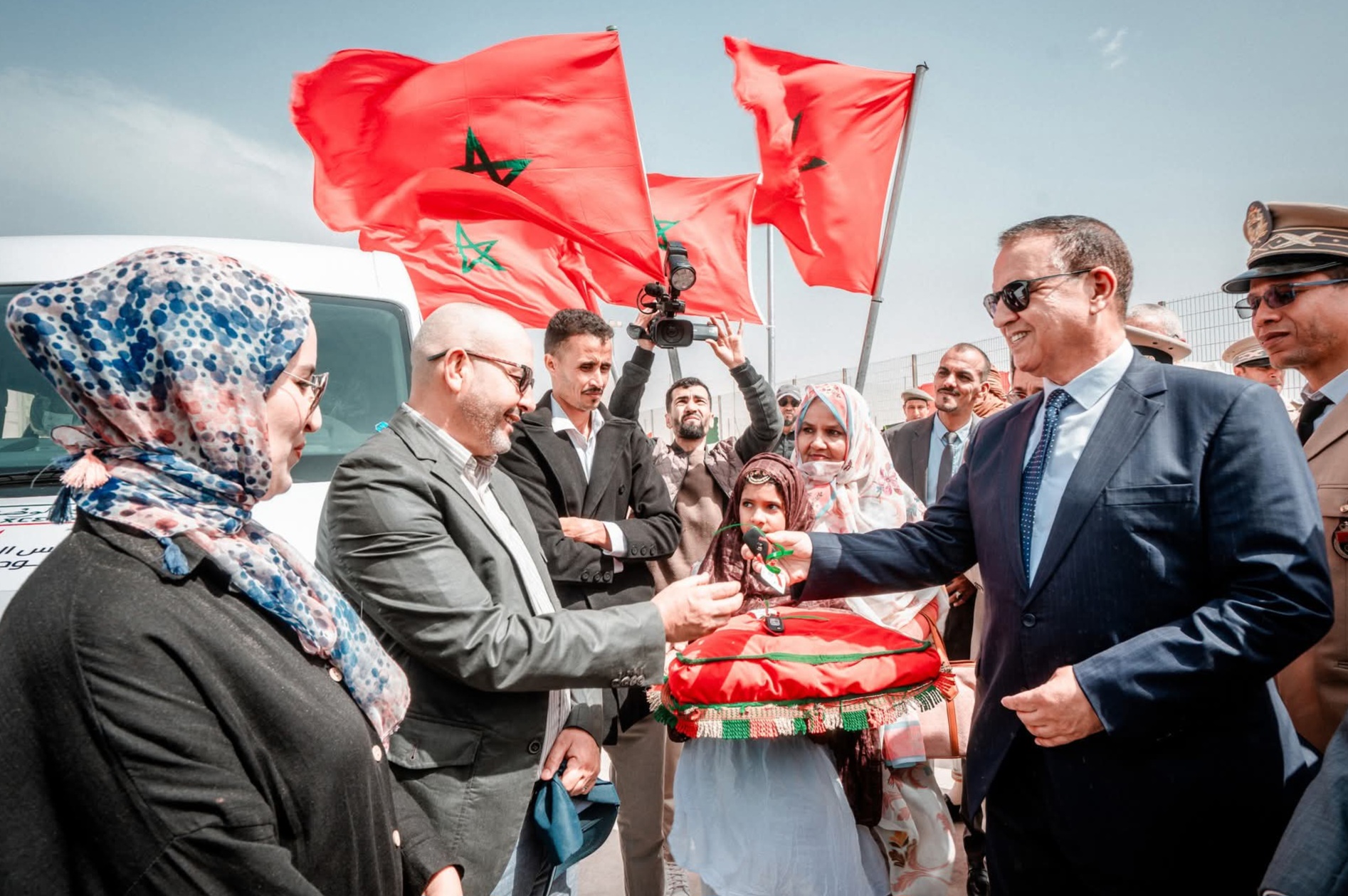 عامل بوجدور يعطي دفعة جديدة للتعاونيات المحلية ويعزز دور النساء والشباب