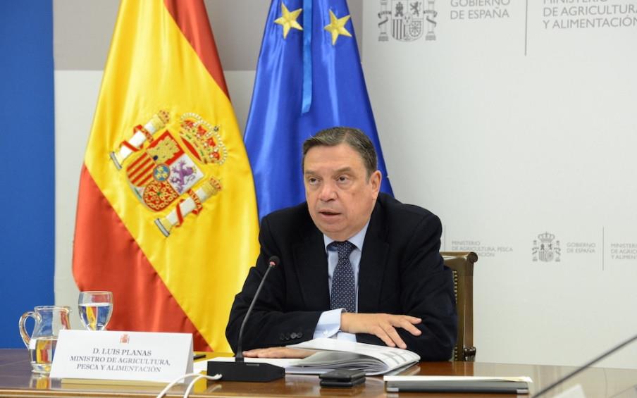 وزير الفلاحة الإسباني يدافع عن دخول المنتجات المغربية ويهاجم خطاب المعارضة