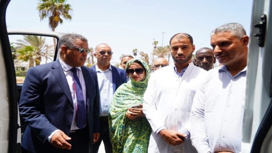 الخطاط ينجا يواصل دعم قرى الصيد.. سيارة إسعاف ثالثة تصل لبويرة