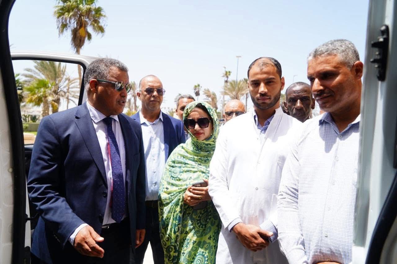 الخطاط ينجا يواصل دعم قرى الصيد.. سيارة إسعاف ثالثة تصل لبويرة