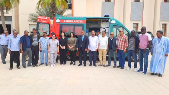 مجلس جهة الداخلة يسلم سيارة إسعاف مجهزة لدعم بحارة الصيد التقليدي بقرية الصيد مهيريز