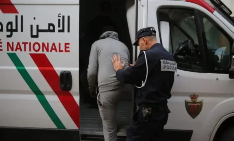 العيون: توقيف قاصر متورط في سرقات تحت التهديد بالسلاح الأبيض والاعتداء على المواطنين