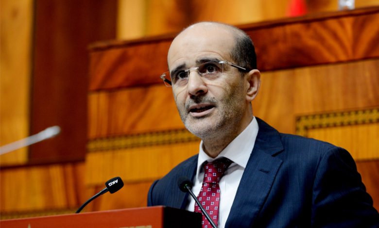 الأزمي ينتقد تفاعل أخنوش مع إحتجاجات جيل Z