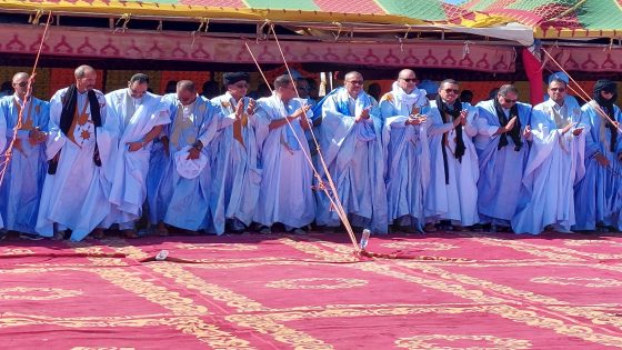 ساكنة الداخلة تجدد ولاءها لجلالة الملك وتحتفل بالذكرى السبعين لعيد الاستقلال في ملتقى “لكَلات”