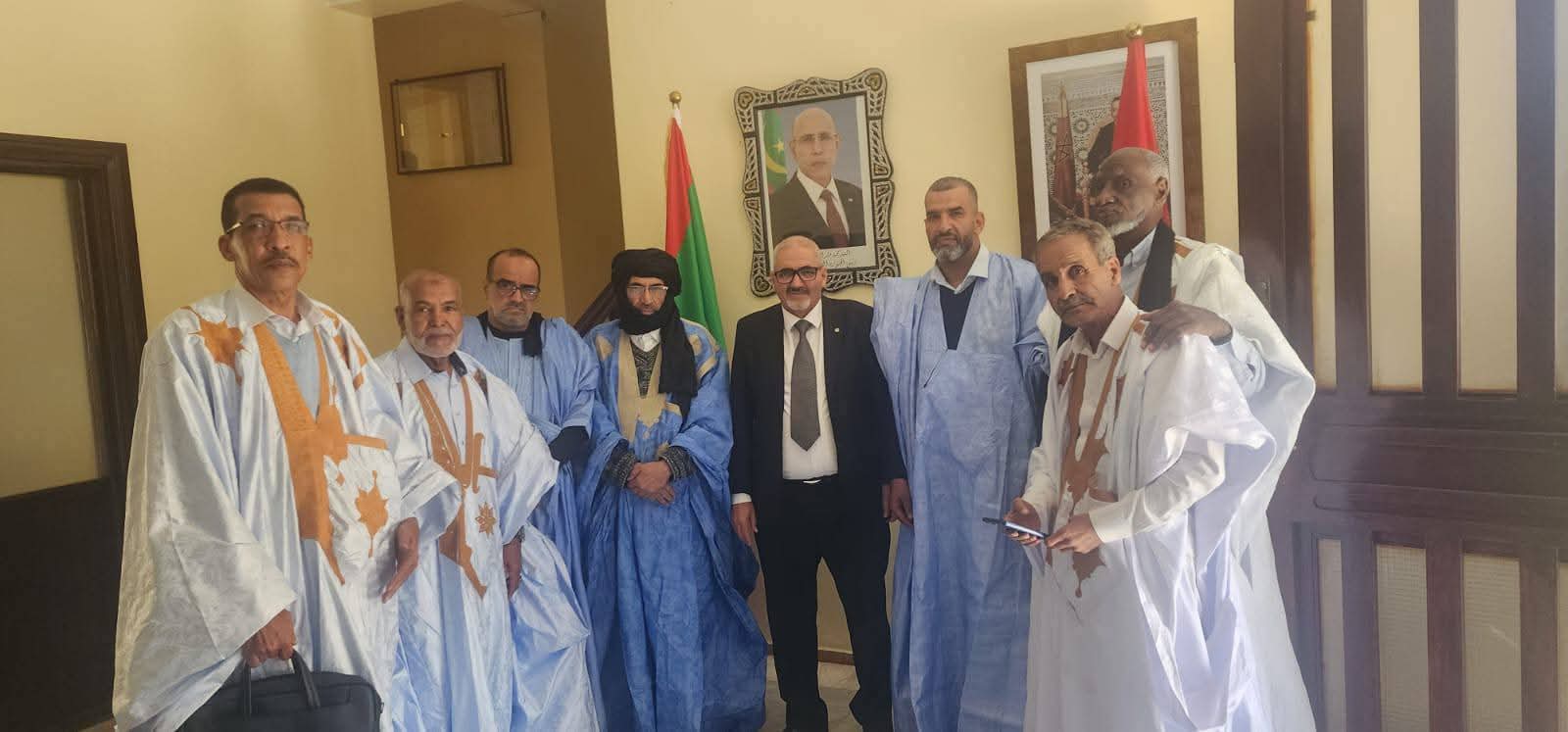 وفد قبائل الجنوب يرفع ملتمس فتح قنصلية موريتانية بالعيون ويحيي العلاقات المغربية–الموريتانية