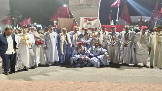 شيوخ القبائل الصحراوية بجهة الداخلة يبعثون برقية تهنئة لجلالة الملك بمناسبة الذكرى الخمسين للمسيرة الخضراء