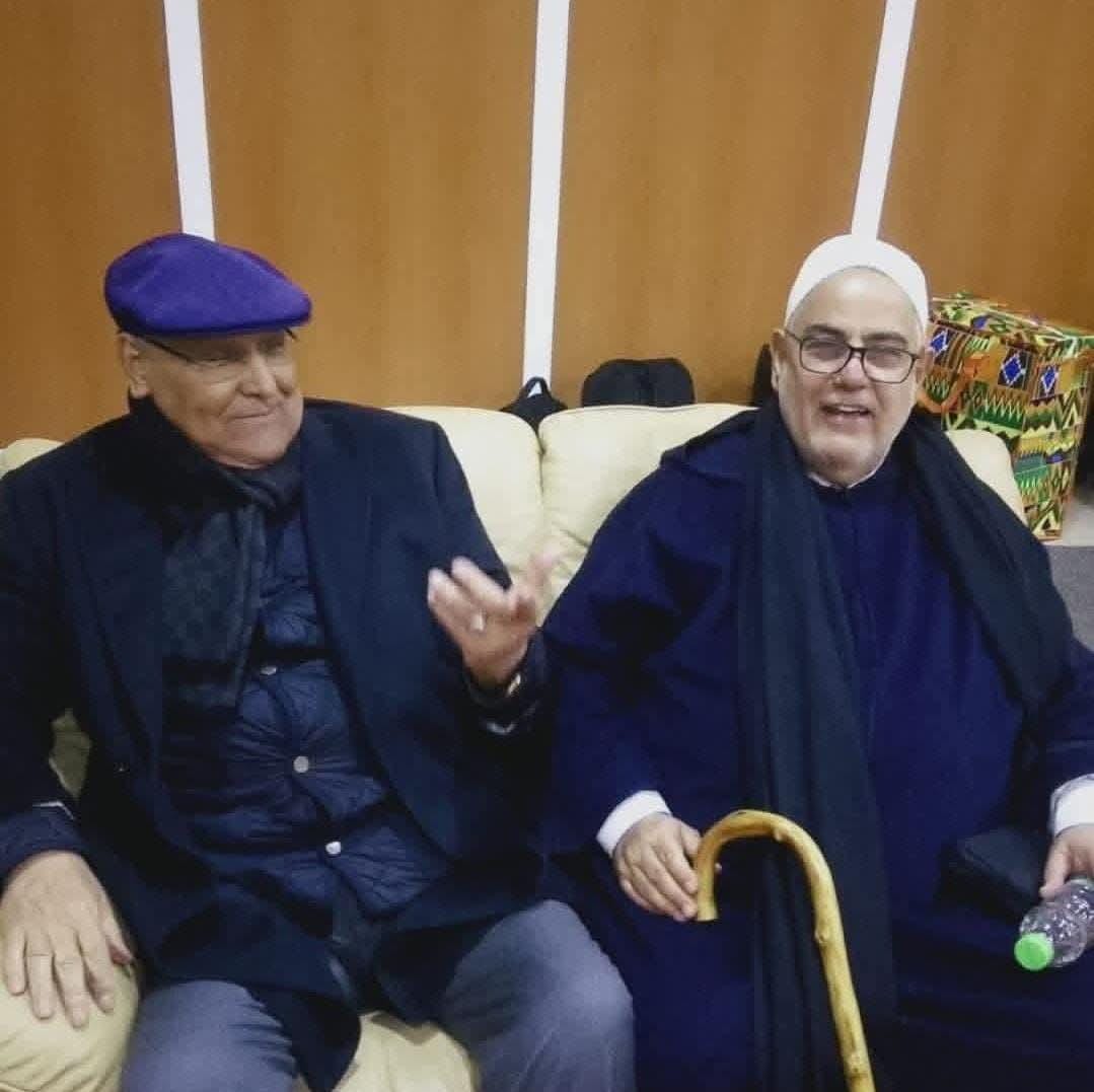 لقاء غير متوقع يجمع بنكيران وولد الرشيد بمطار العيون