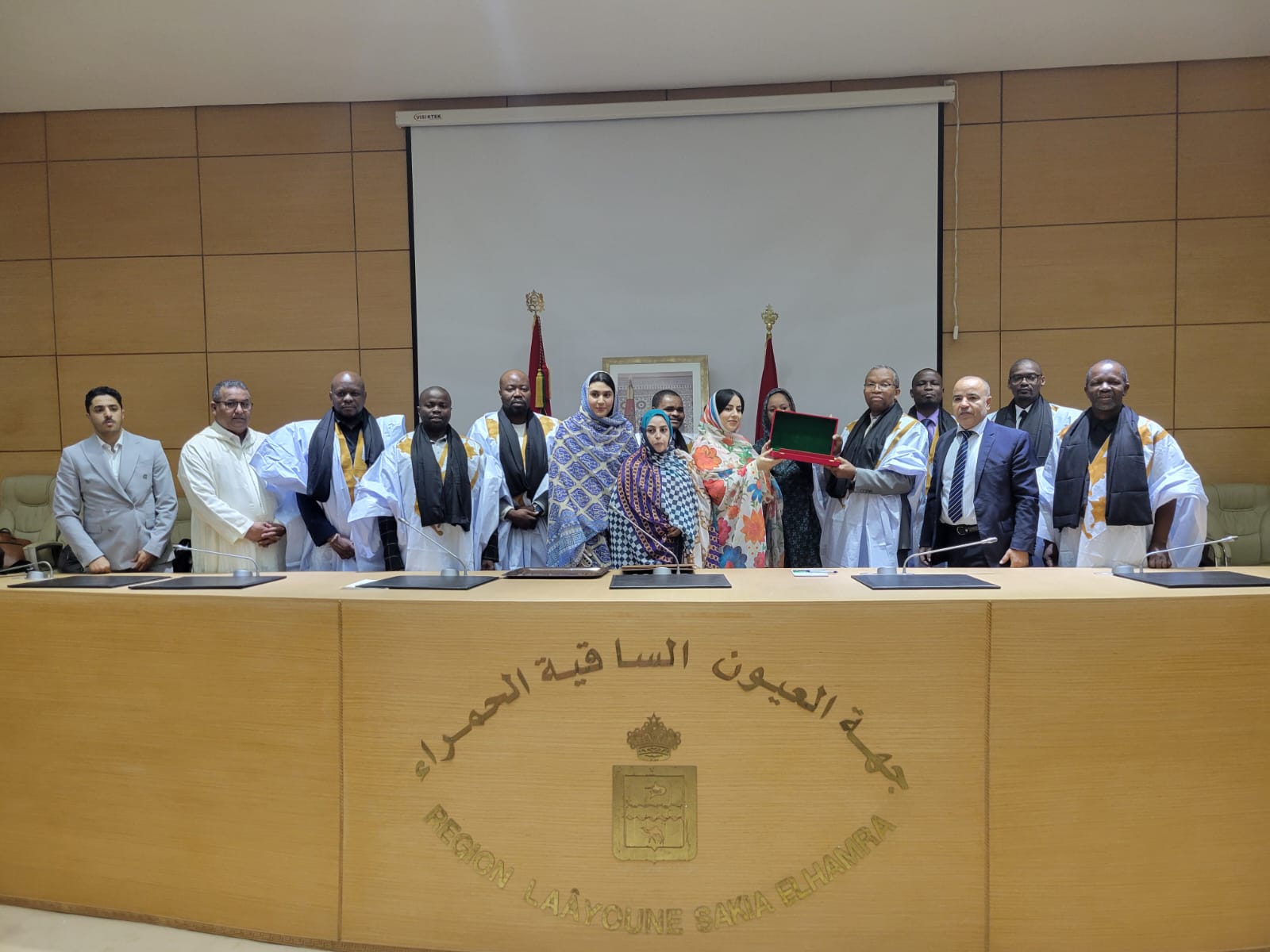 وفد رفيع من مملكة إسواتيني يحل بمقر جهة العيون الساقية الحمراء لتعزيز التعاون الثنائي