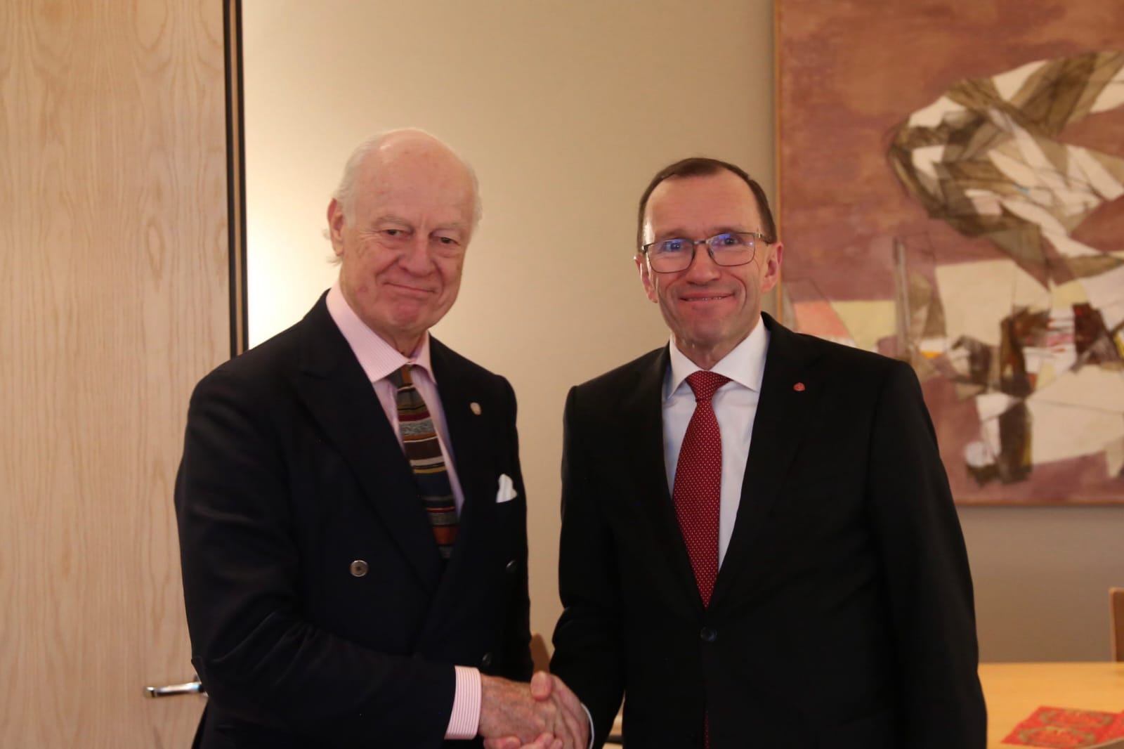 النرويج تجدد دعمها لمسار الحل الأممي لقضية الصحراء خلال مباحثات مع دي ميستورا