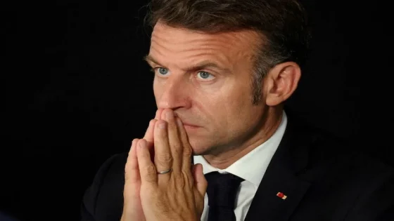 الإليزيه يعلن قلقه بعد صدور حكم السجن على الصحافي الفرنسي غليز في الجزائر