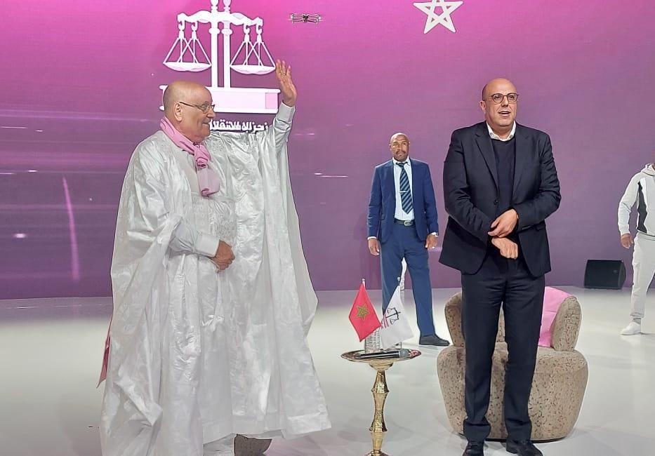 العيون تحتضن تظاهرة استقلالية حاشدة بعشرات الآلاف إحياءً لذكرى وثيقة المطالبة بالاستقلال