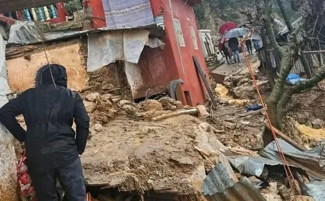 انهيار مسكن تقليدي بضواحي العرائش يخلف قتيلتين ومفقودة