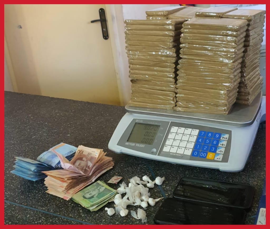 تفكيك شبكة ترويج مخدرات بالداخلة وحجز 9 كلغ من الشيرا وكوكايين بفضل معلومات إستخباراتية دقيقة