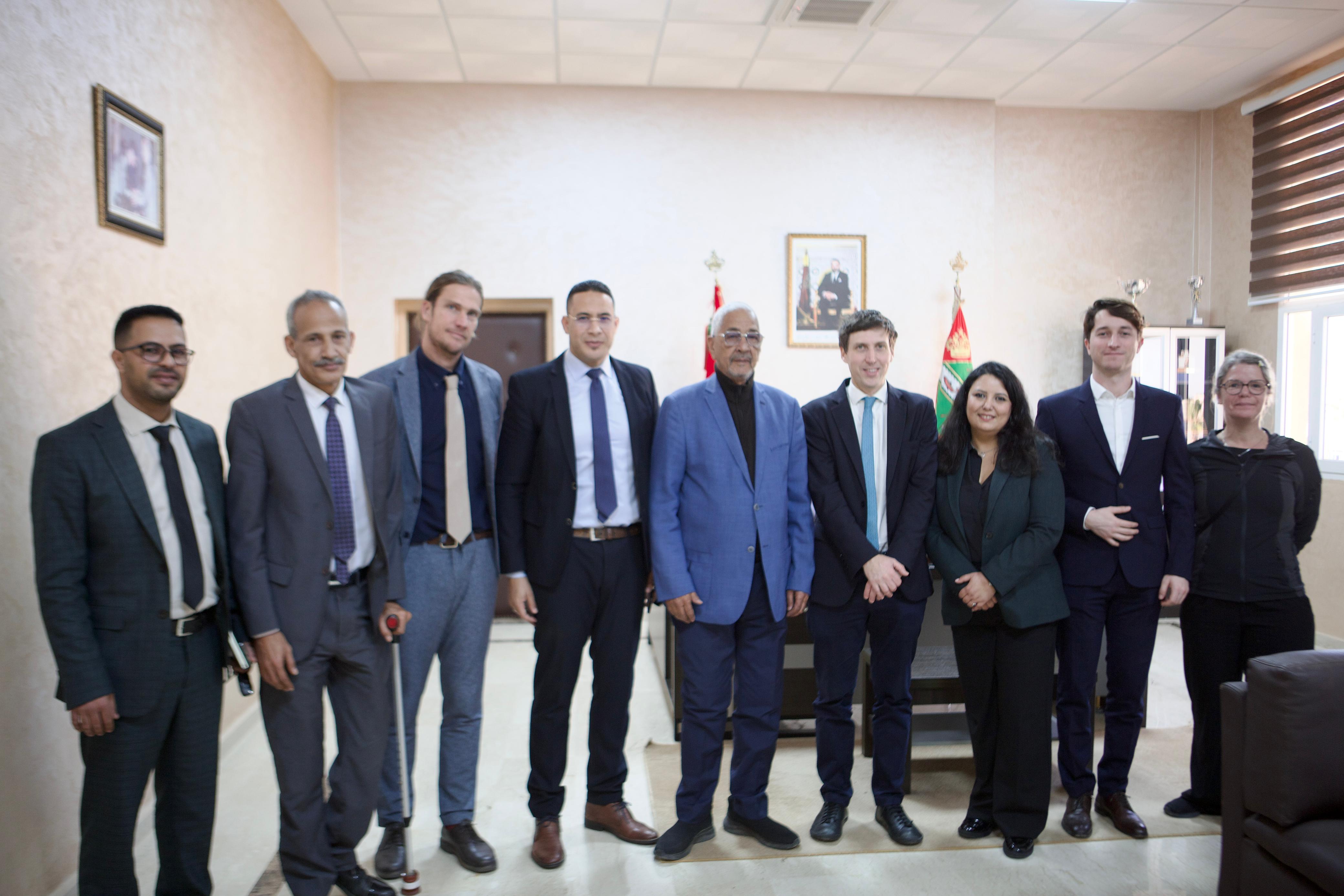 عبد العزيز أبا يستقبل وفداً عن الوكالة الفرنسية للتنمية لتتبع مشاريع تطهير السائل ببوجدور