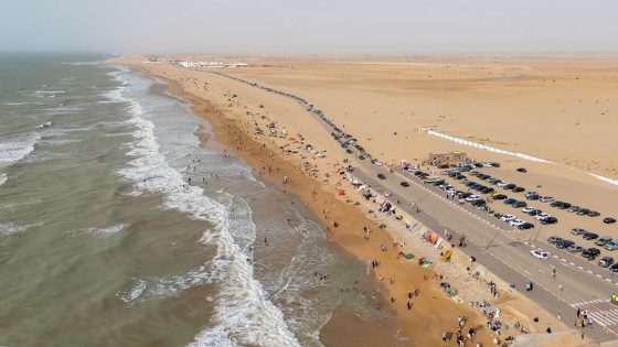 شاطئ فم الواد يستقطب ساكنة العيون وسط أجواء آمنة وبنية تحتية متطورة